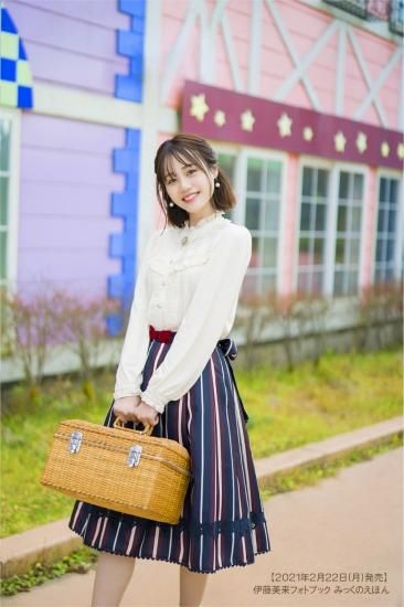 伊藤美来フォトブック みっくのえほん』 【メイキングDVD＆ブロマイド