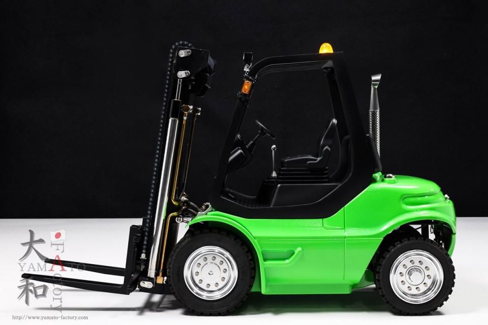 タミヤ1/14 フルメタル油圧フォークリフトキット