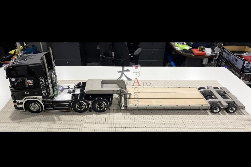 タミヤ1/14トラック用16輪スイングサス低床重トレーラー
