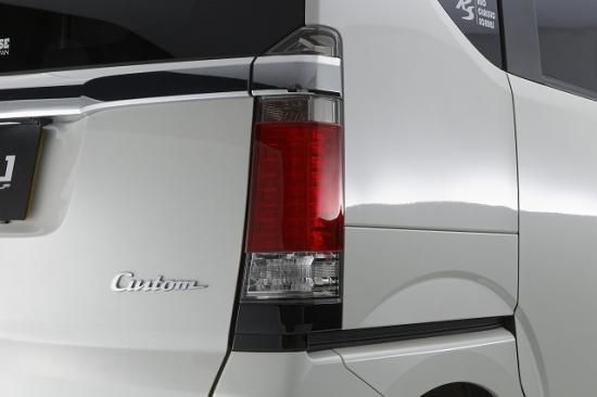 在庫限り終了】 N-BOXカスタム JF1/2 テールランプカバー(レッド