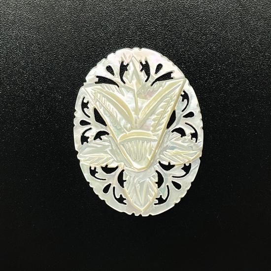 ベツレヘムパール Little Oval ボタン&ブローチ | 白蝶貝素材 - CO