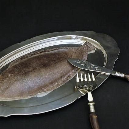 イギリスの老舗シルバーメーカーのオーバルディッシュ - 英国