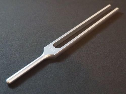 126Hz 「新世界」 きっと前にすすめる - マドモアゼル・愛公式ショップ