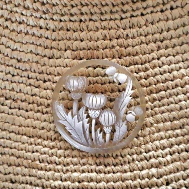 BISOU* あざみと蝶 水牛 ブローチ（E-5） ハンドメイド作家 | aoi door