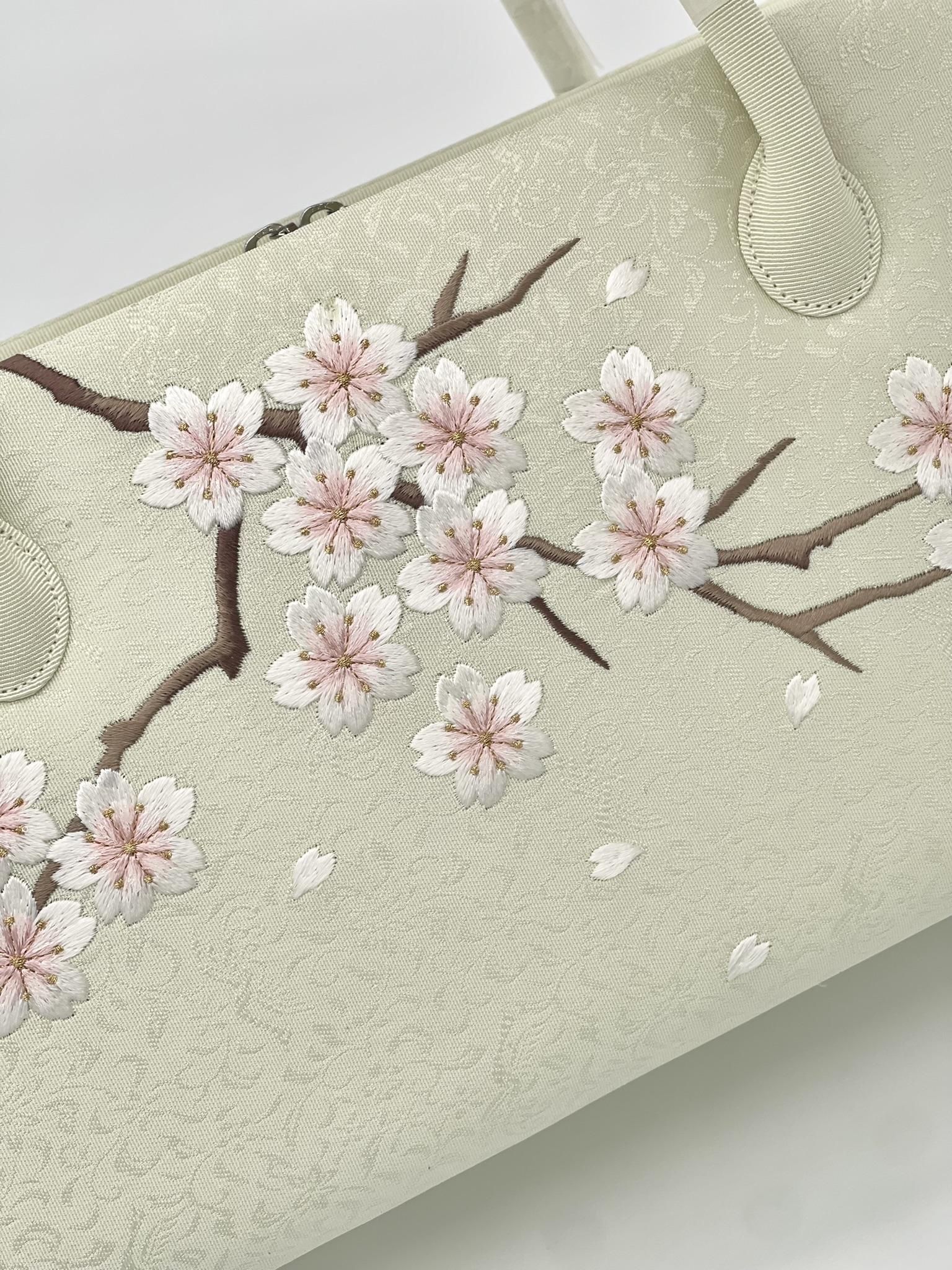 セール✨利休バッグ 和装バッグ アイボリー チェック柄 底鋲 総柄 春夏