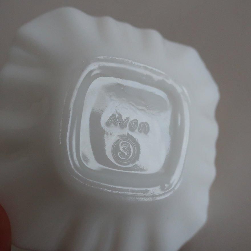 Vintage Avon Milk Glass Cat Perfume Bottle Figures/ビンテージ