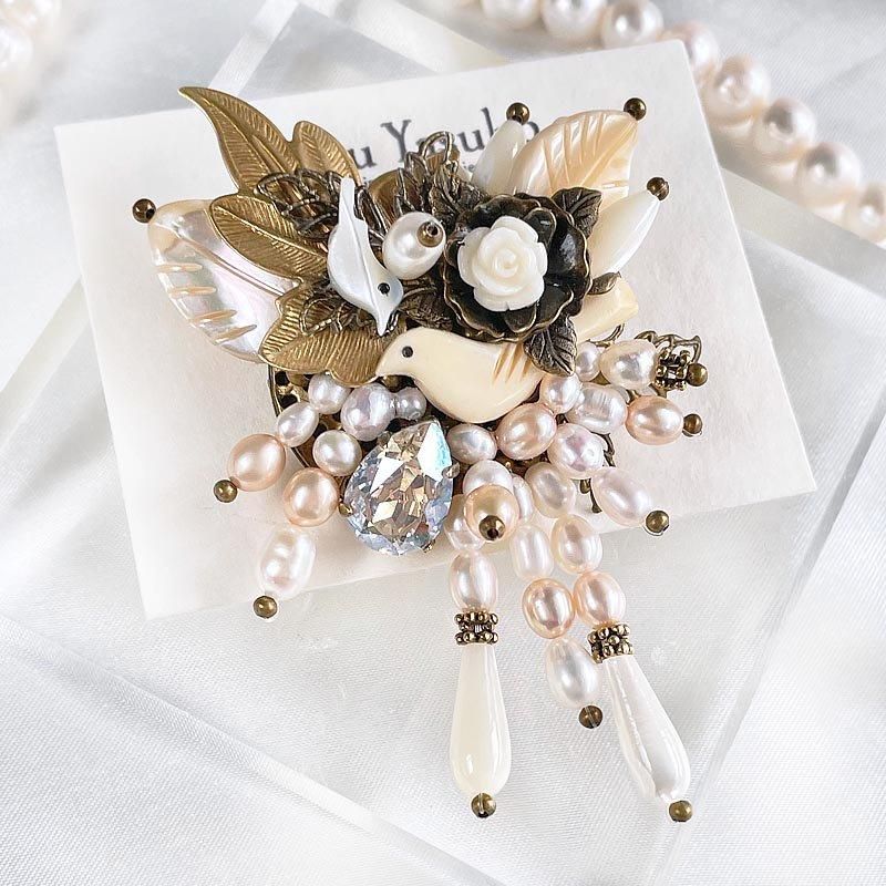 結婚式 お呼ばれ ビーズ ブローチ 淡水パール ビジュー ブローチ