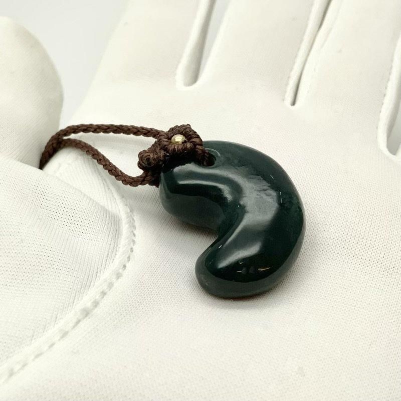 ゆみさま専用＊白蛇抜け殻入り守護勾玉ペンダント＊2点 ゆみさま専用