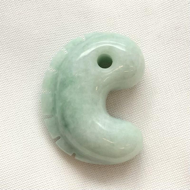 ミャンマー翡翠 勾玉 獣型 】 ひすい ヒスイ Jade 限定品 稀少 レア