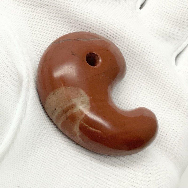 佐渡赤玉石 勾玉 大 】佐渡の赤玉 国産 新潟 佐渡島 まがたま 限定