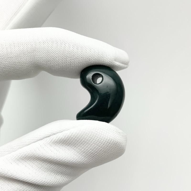 出雲石/碧玉 勾玉 小 AAA 巴形 】 | めのうの店川島【公式通販】創業