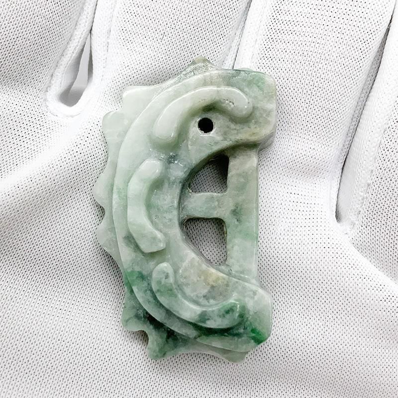 糸魚川翡翠 出雲國金崎一号墳 レプリカ 勾玉 】 | めのうの店川島