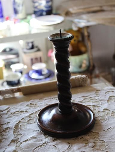 アンティーク イギリス 木製ツイストキャンドルスタンド