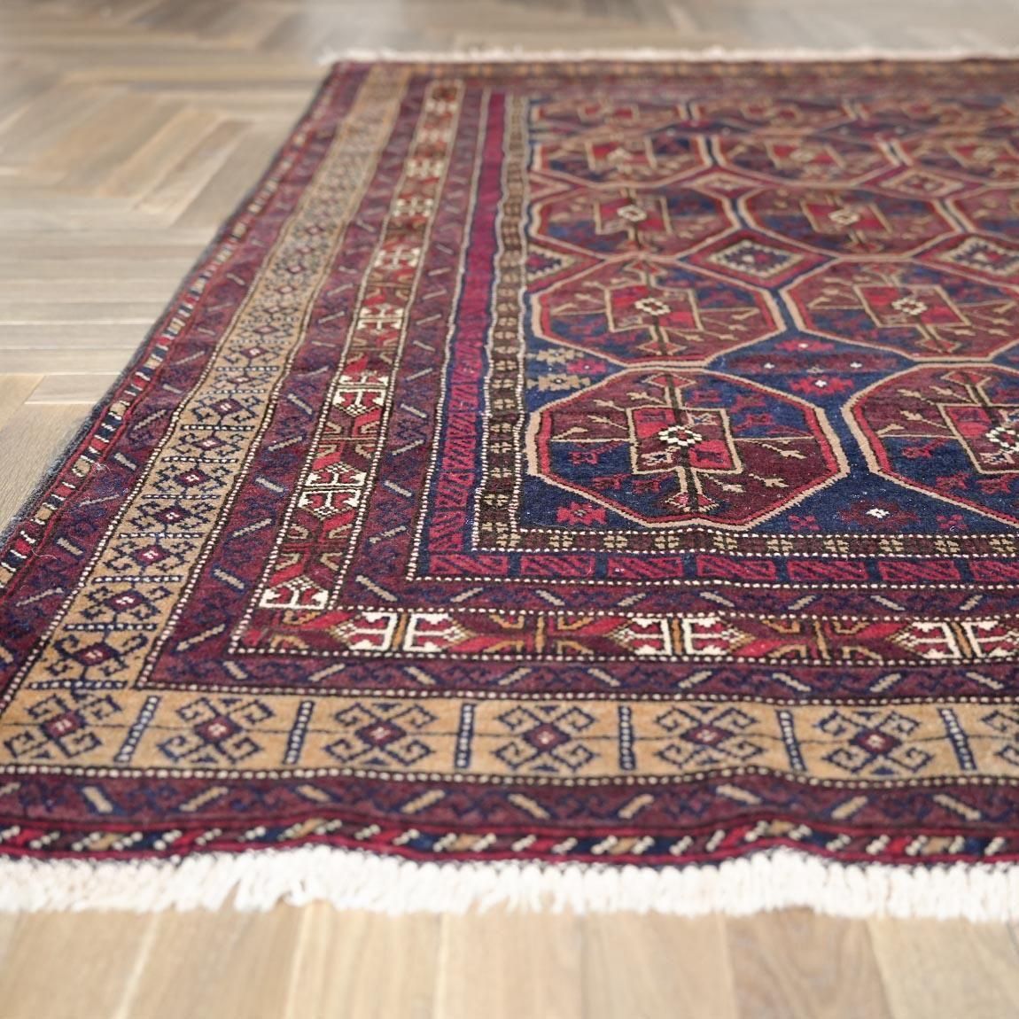 天然素材のラグは美しく経年変化するバルーチ188×129cm【送料無料