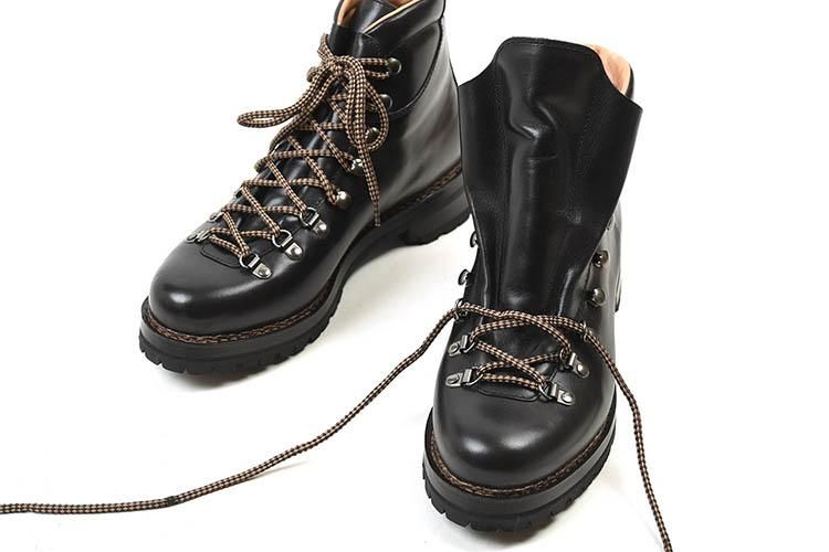 極上シャトーブリアンレザーを纏う名作『マルモラーダ FG105-057 NERO』