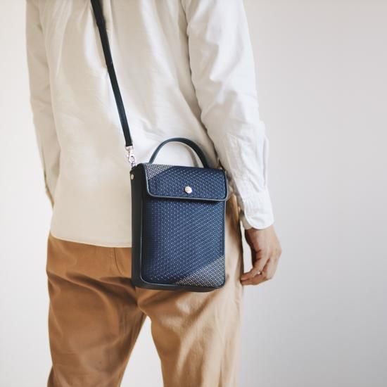 庵 ショルダーバッグ：印傳屋公式オンラインショップ｜INDEN-YA