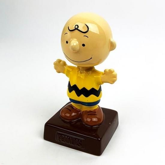 SNOOPY チャーリー・ブラウン 立体 スィングフィギア スヌーピー