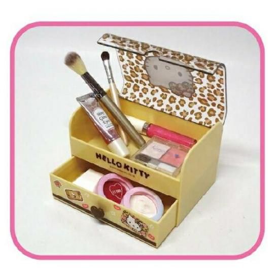 サンリオ ハローキティ ファンシー小物入れ ピンク 収納 ヒョウ柄