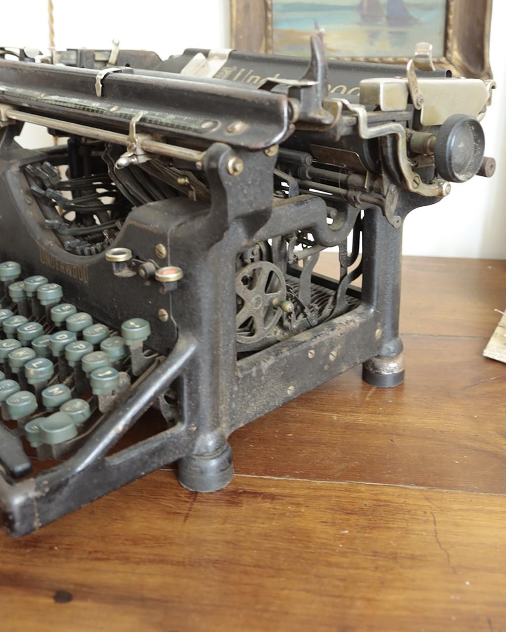 アンティーク Underwood Typewriter Company 製 タイプライター
