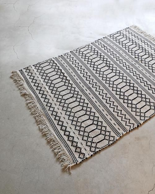 ラグ - フランスアンティーク家具や雑貨の販売・卸売り店 Antique Knock