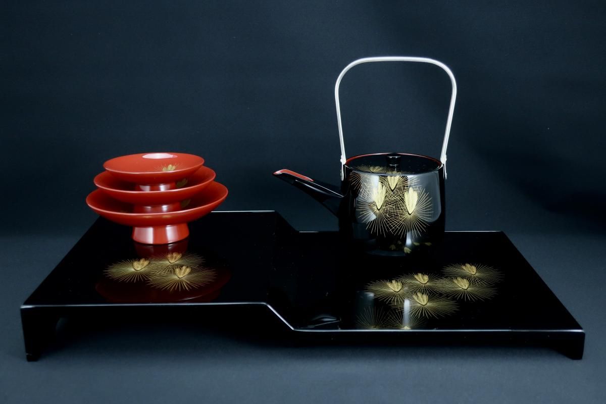 AH54 お屠蘇セット 木製漆塗 蒔絵 松竹梅図 専用紙箱入 AH54 お屠蘇