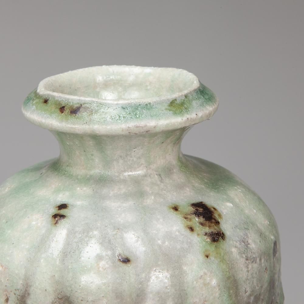 伊賀蹲掛花入 - 茶道具・抹茶通販 | ギャラリーきほうオンラインショップ