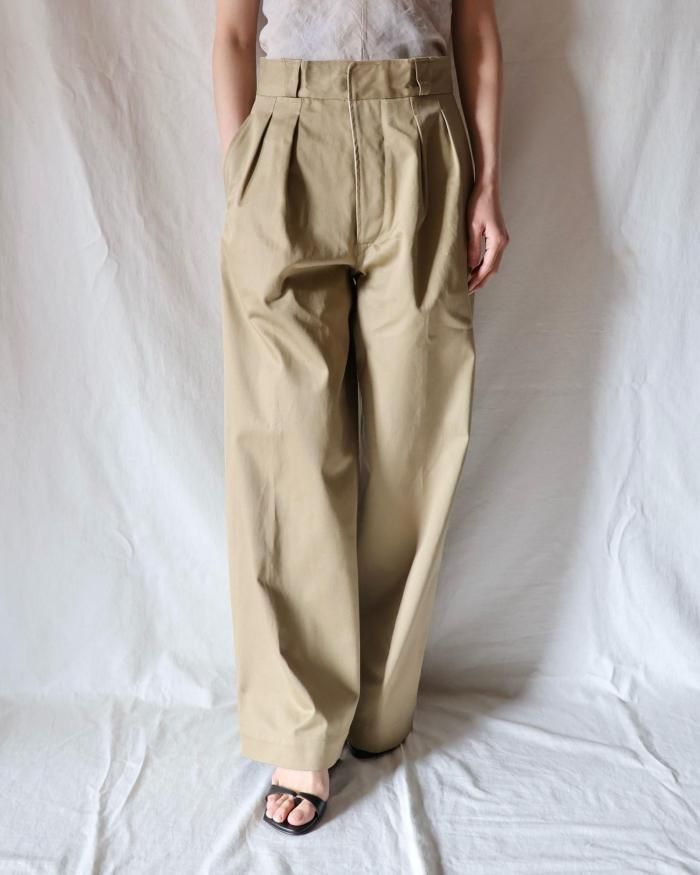 FUMIKA UCHIDA： UNIFORM WEAPON 2-TUCK PANTS - KHAKIBEIGE - ORANN