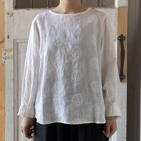 群言堂リネンウール刺繍袖プルオーバー 暮らしカタログ 秋と冬 二○二