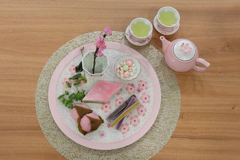 田清窯 薄ピンク釉虹彩桜 茶器セット(プレート付)