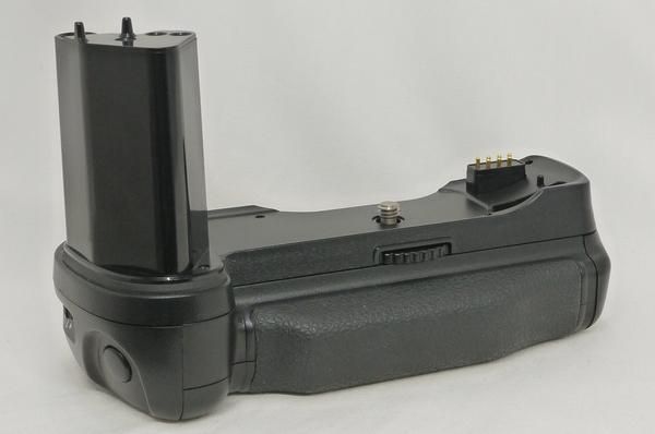 ニコン マルチパワーバッテリーパック MB-15 (ニコン F100用) 極上美品