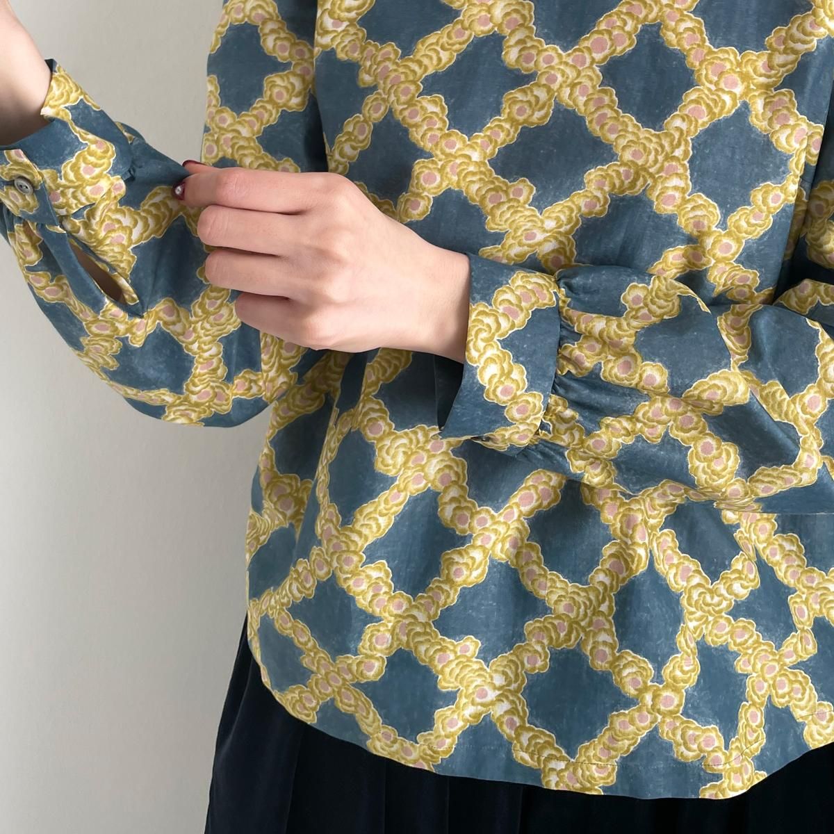 mina perhonen petal check（ペタルチェック）後ろボタンコットン