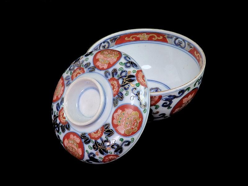 大聖寺伊万里 染錦 赤玉に獅子 瓔珞紋図 蓋茶碗 2客セット