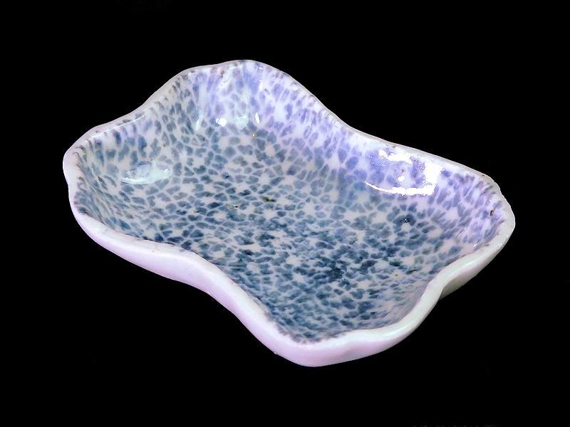 古伊万里 染付 型刷印判 氷裂紋図 糸巻形変形皿 江戸期