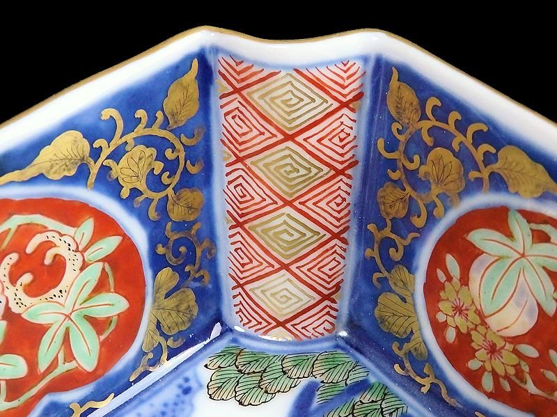 大聖寺伊万里 金襴手 桃に柘榴 大樹に欄干図 四方角向付