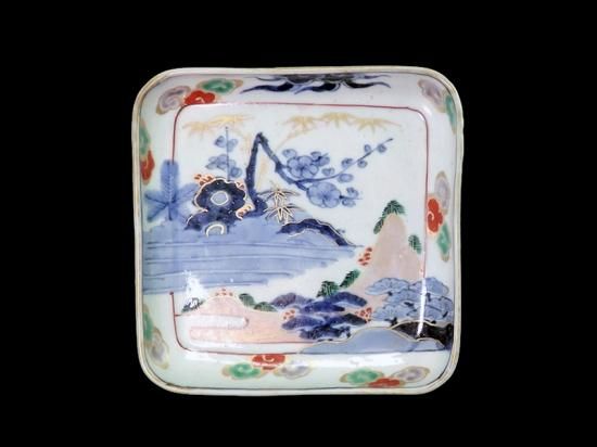 古伊万里 染錦 山水に松竹梅図 角皿