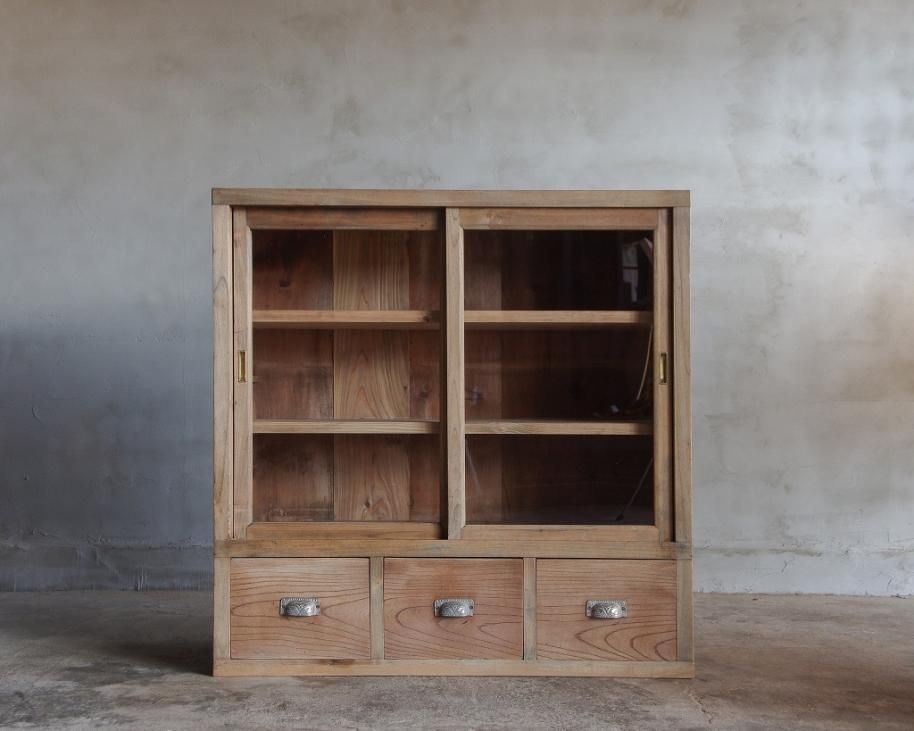 食器棚／ガラス戸棚 アンティーク・古道具 【FUNNEL】