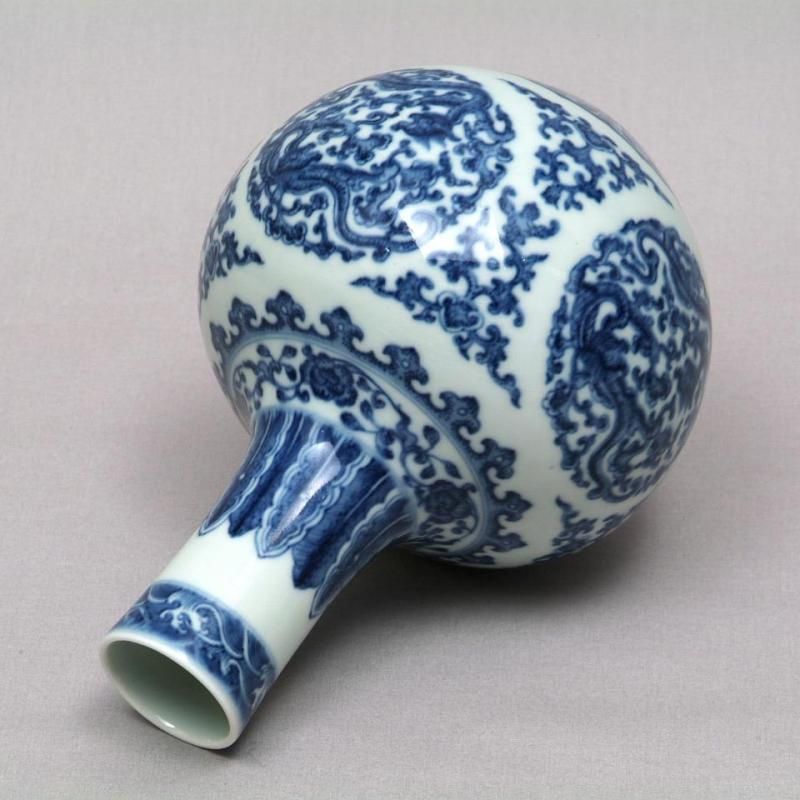 中国陶磁器 元染付 青白磁の陶器 壺 狩猟デザイン 中国陶磁器 元染付