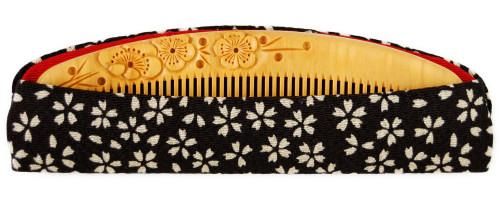 彫解櫛4寸5分（梅） さつまつげ - つげ櫛工房 辻忠商店 オンライン