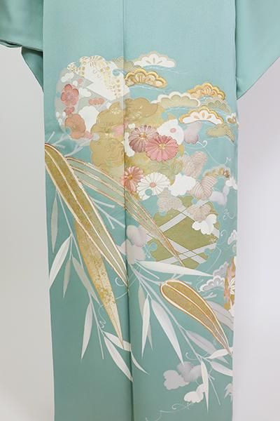 銀座【B-3209】千總製 染三ッ紋 色留袖 青磁色 雪輪に四季花の図（落款