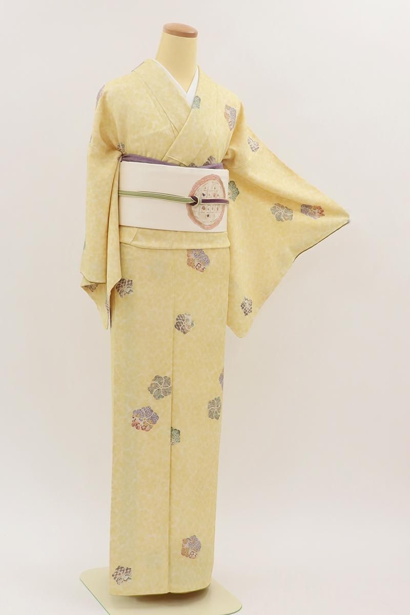 銀座【D-3711】小紋 黄水仙色 舞花文 :身丈157/裄66 - 銀座きもの青木