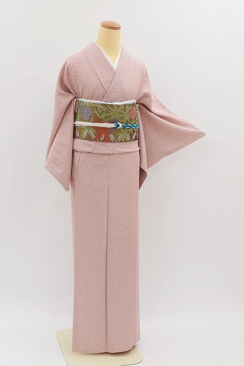 銀座【C-3107】繍一ッ紋 御召地 色無地 灰桜色 吉祥四神文様の地紋（反