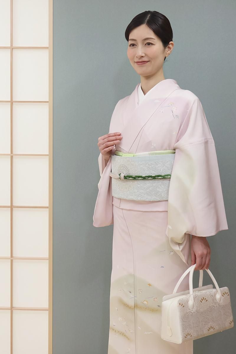 銀座【B-4070】単衣 訪問着 桜色 遠山暈かしに吹き寄せ文（反端付