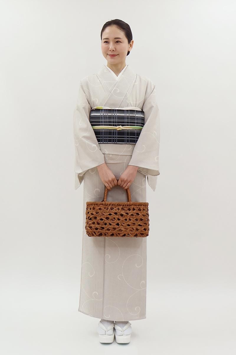 銀座【A-4066】単衣 本塩沢 灰白色 唐草文（証紙付）:身丈161/裄68.5