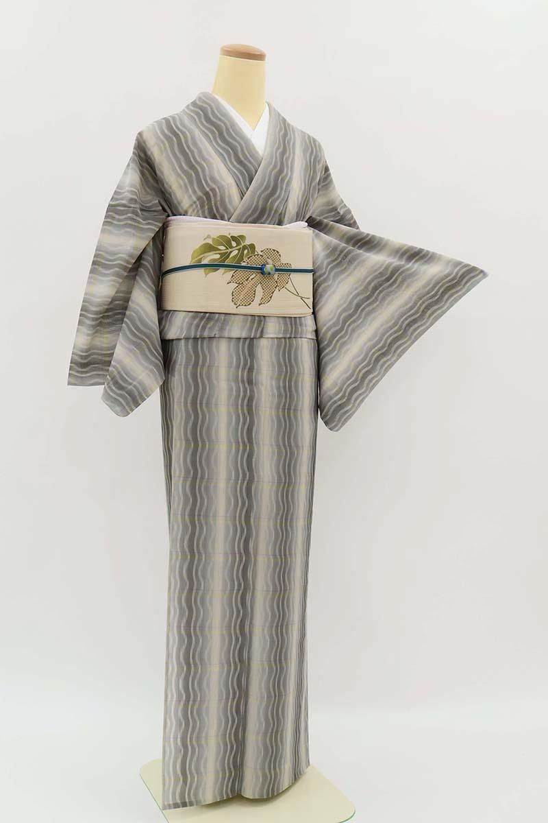 銀座【A-4082】新田工房製 夏紬 素鼠色×淡い砂色 よろけ縞に横段 :身丈