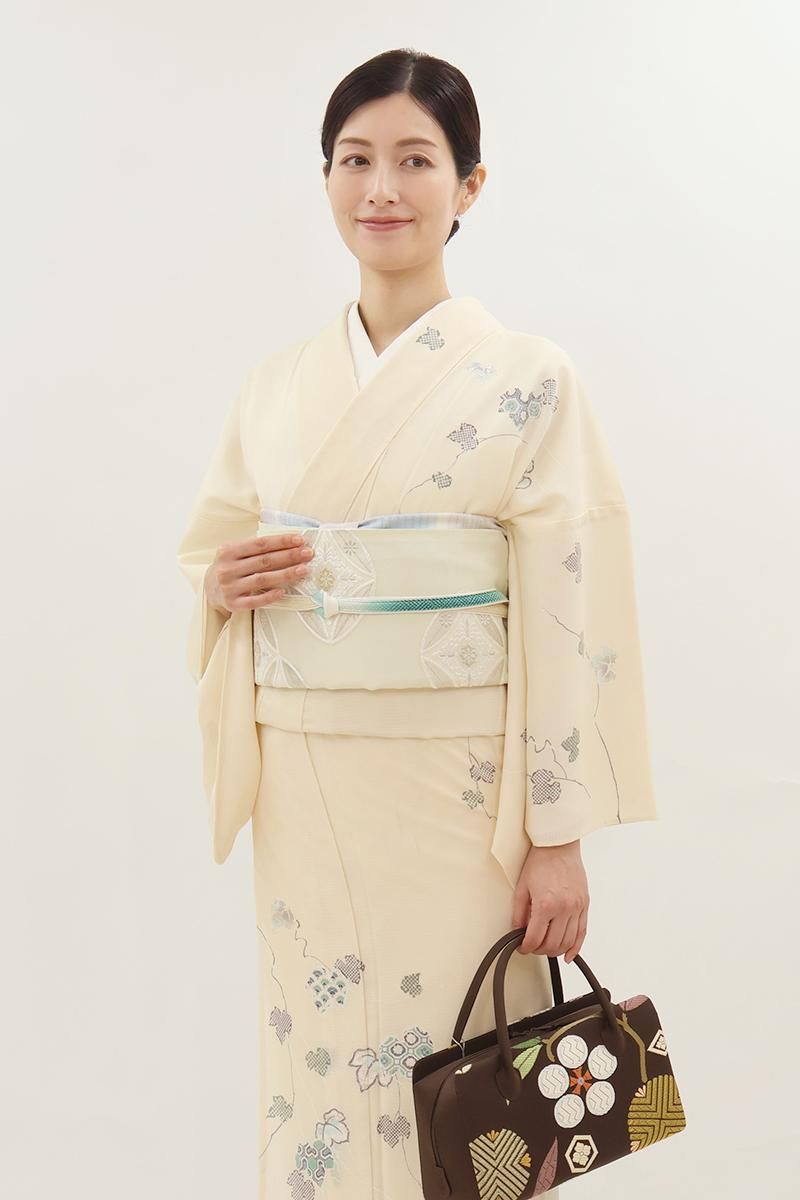 銀座【L-8220】西陣製 袋帯 淡い白緑色 七宝花菱文（証紙付・単衣向け