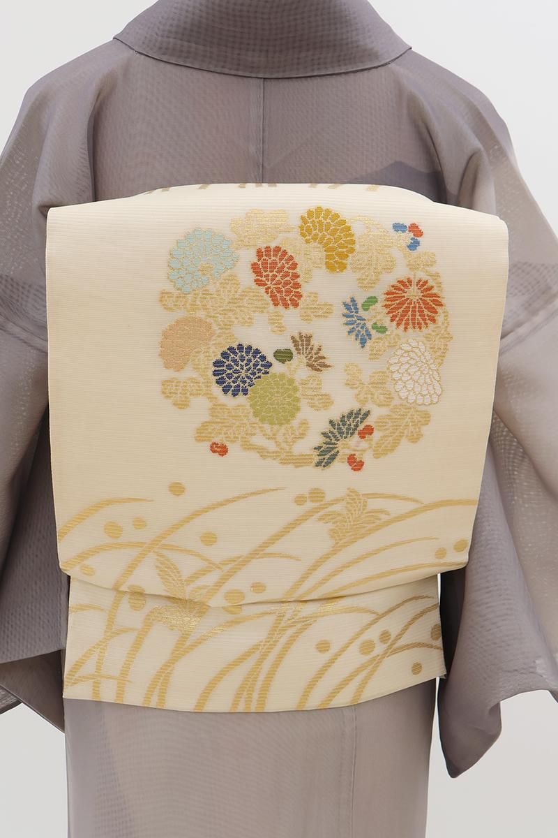 銀座【L-8339】絽 袋帯 鳥の子色 露芝に菊の丸 - 銀座きもの青木｜長く