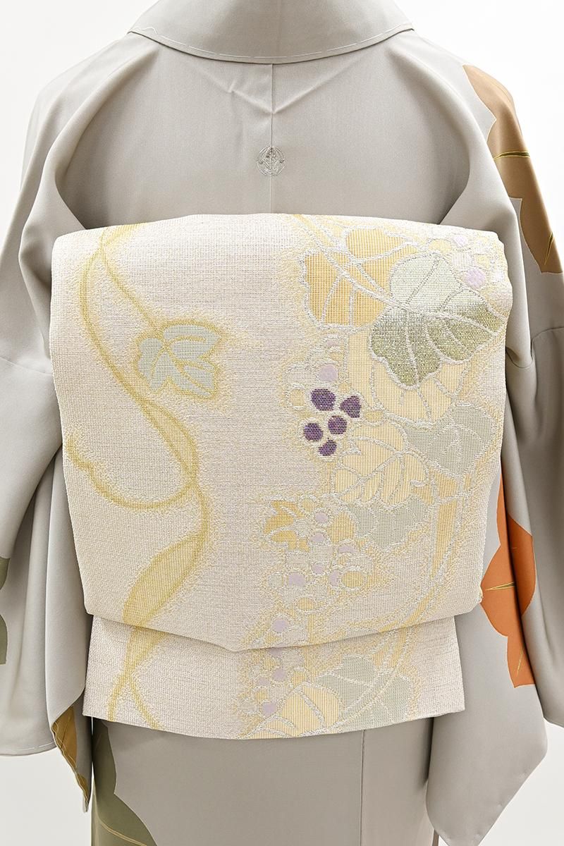 銀座【L-8479】誉田屋源兵衛製 袋帯 淡い象牙色 葡萄唐草文（落款入