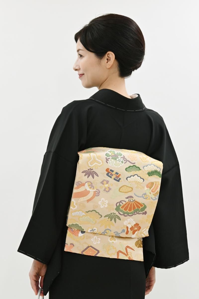 銀座【L-8563】袋帯 淡い香色 宝尽くし文 - 銀座きもの青木｜長く大切