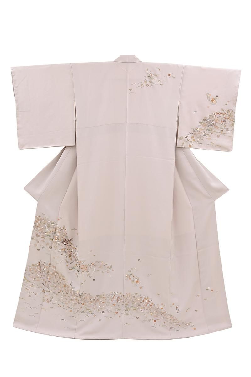 銀座【B-4345】刺繍 訪問着 灰桜色 松竹梅に宝尽くし文など:身丈169.5