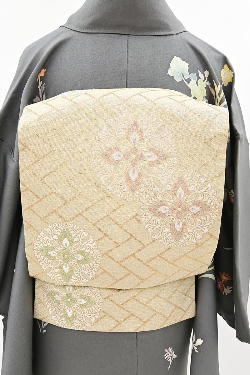 銀座【L-8661】高尾工芸 袋帯 薄卵色 檜垣に有職丸文（落款入） - 銀座